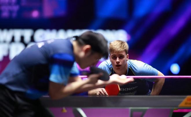 队伍在最后 队伍在最后